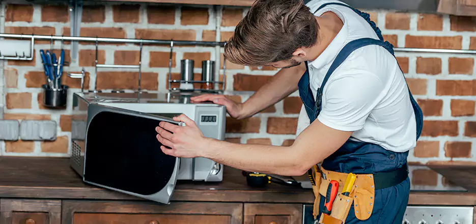 In-Home Microwave Repair in Gardner